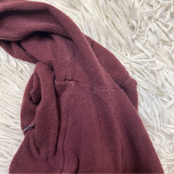◾️3/$25 American Apparel Long Sleeve Burgundy Scoop Nevk Bodysuit - Picture 5 of 5